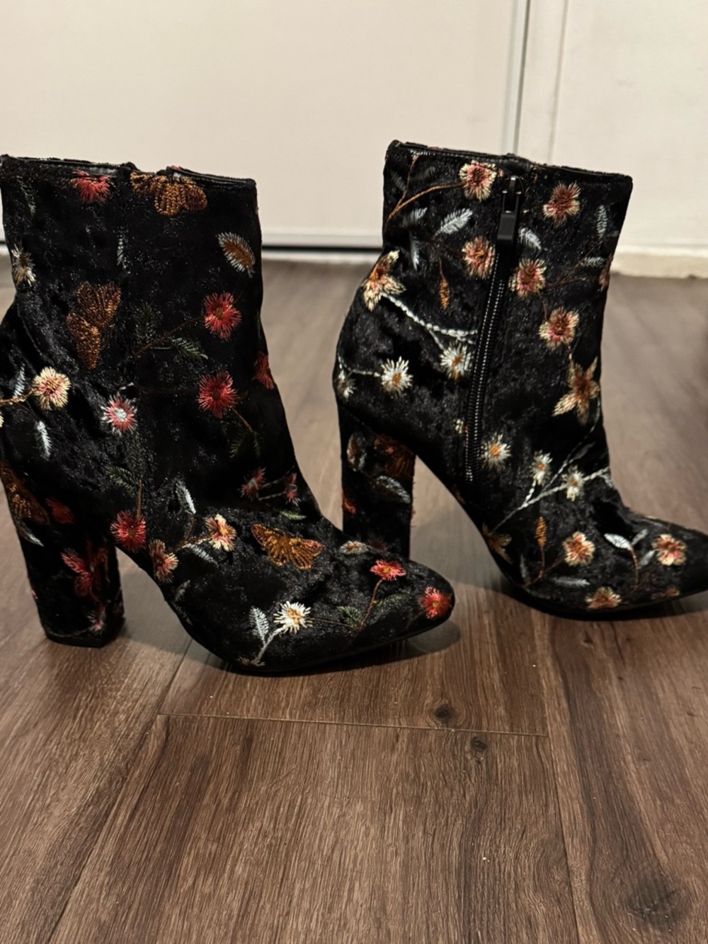 So Me Black Velvet Ankle Boots with Multicolor Floral Embroidery